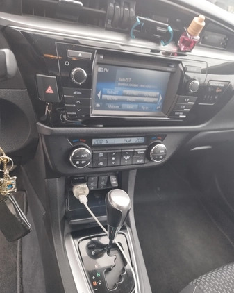 Toyota Corolla cena 46900 przebieg: 190000, rok produkcji 2014 z Morąg małe 121